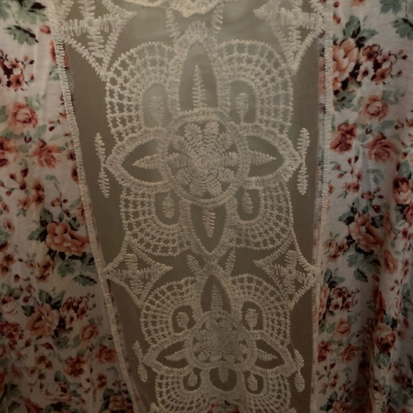 Maurice’s woman’s top - Picture 3 of 5